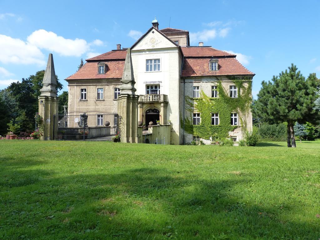 Palac Jastrowiec 외부 사진