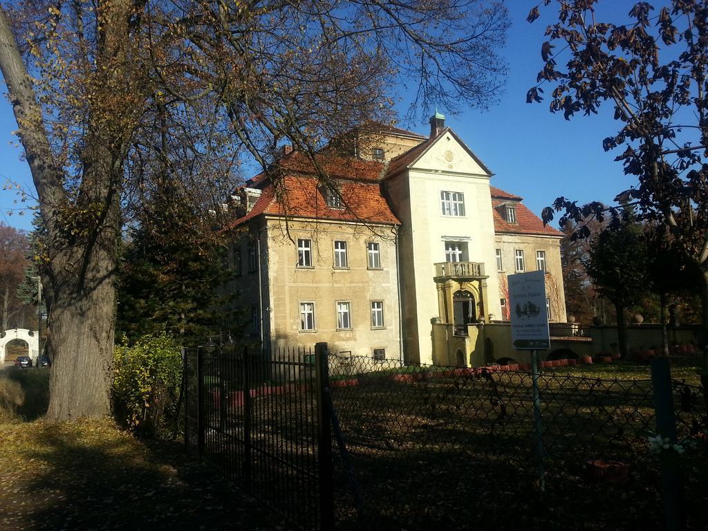 Palac Jastrowiec 외부 사진